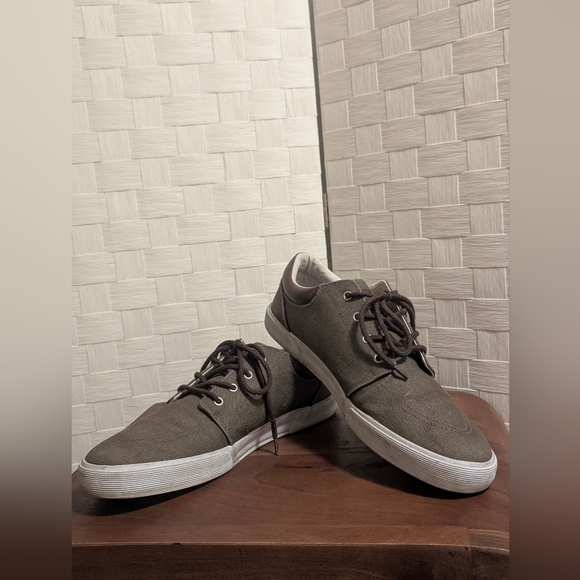 Men's Brown Casual Sneakers - Picture 1 of 7